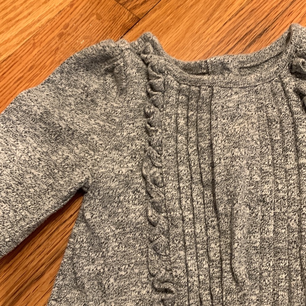 Baby Gap 6-12 months baby girl tunic. Grey - Picture 2 of 2